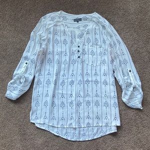 Market and Spruce Women's Top. Size L. White and black. Like new condition.